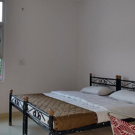 Club Awara Holiday Resort Manesar Esterno foto